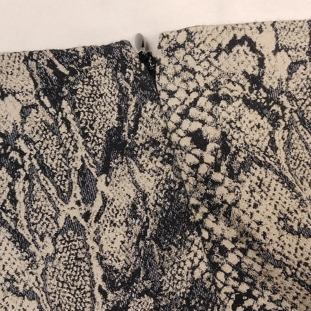 Talbot's women's faux snake skin skirt size 6